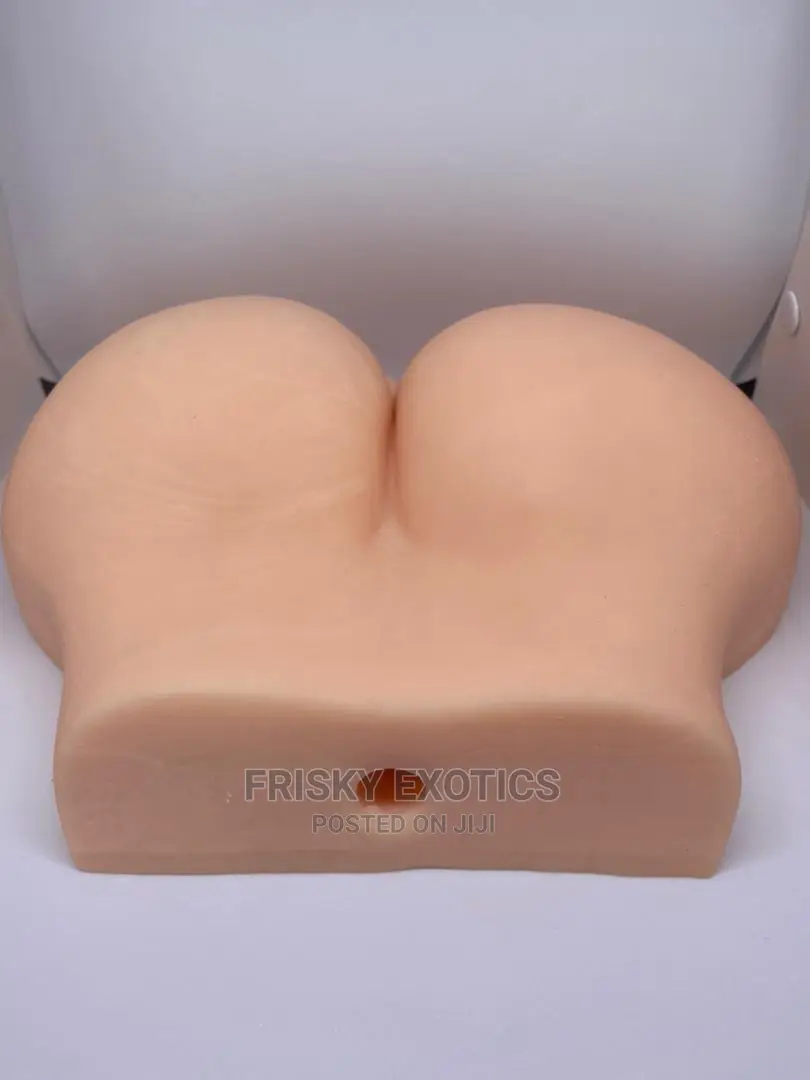 Fair Butt and Pussy Hole Men Masturbator