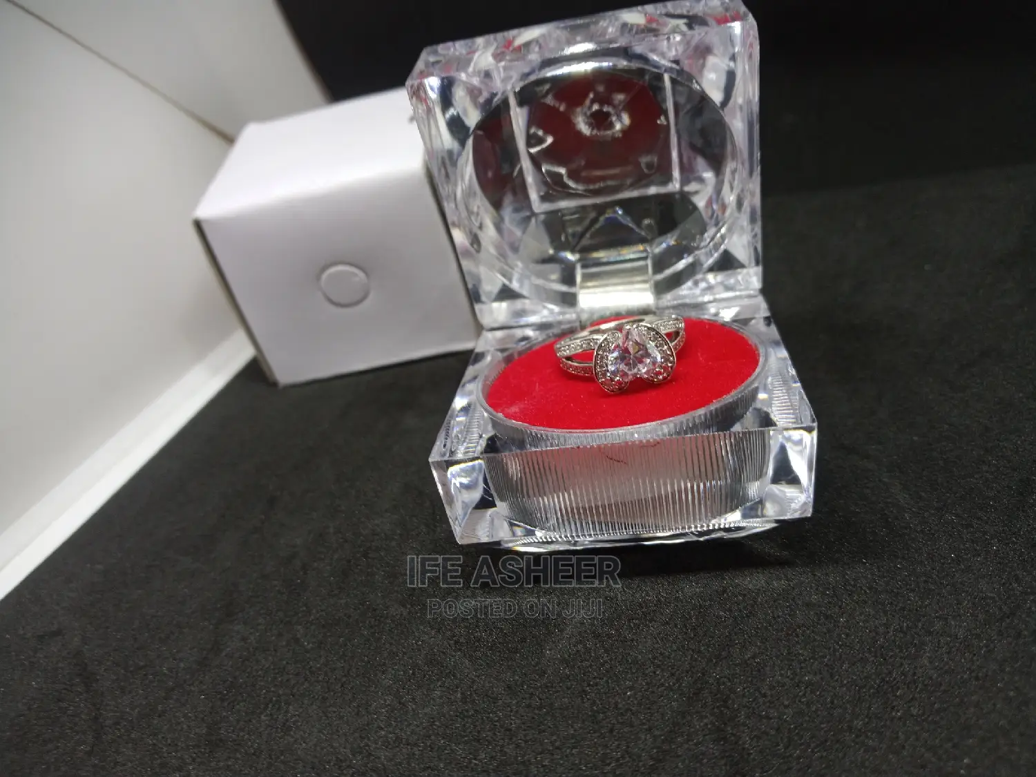 Ladies Beautiful Proposal Ring 001 - Silver