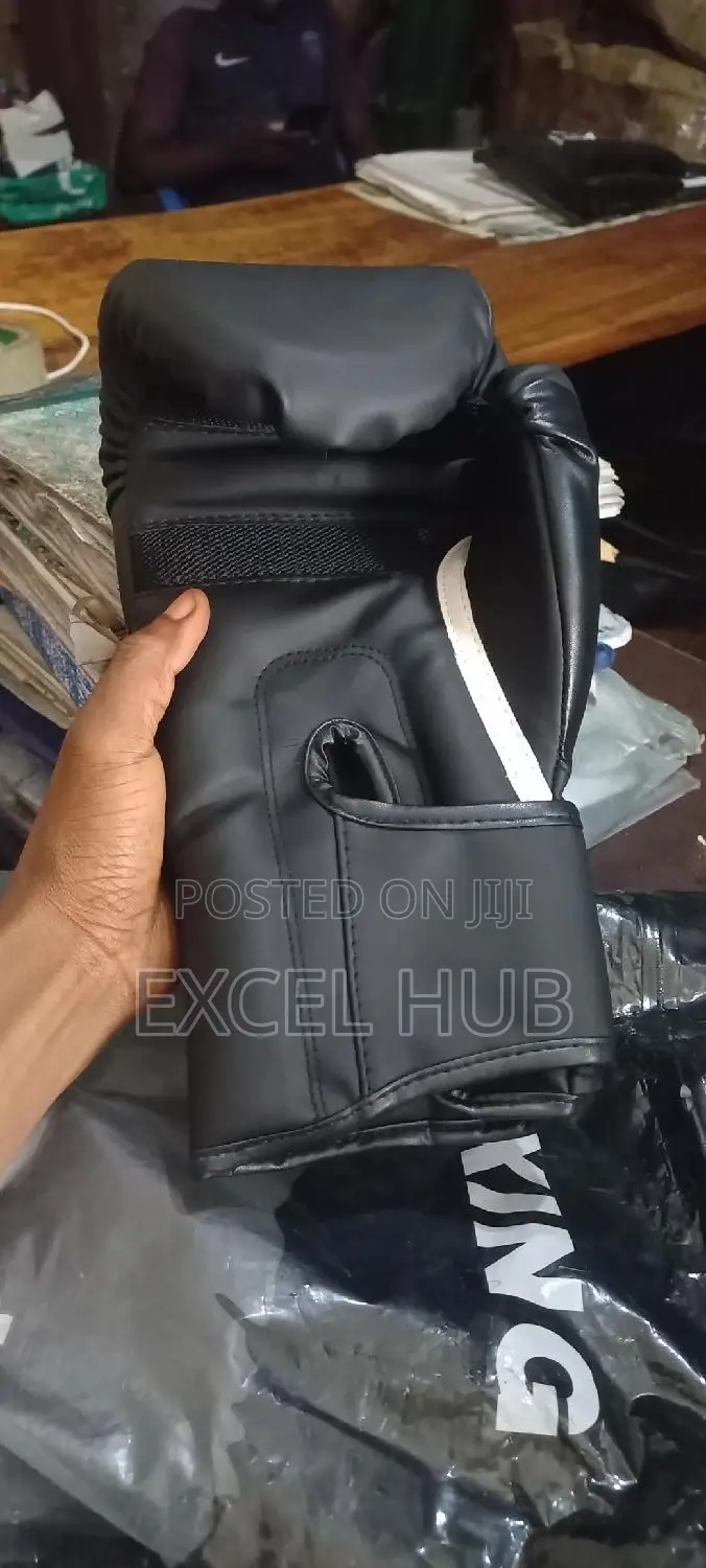 Sports Gloves