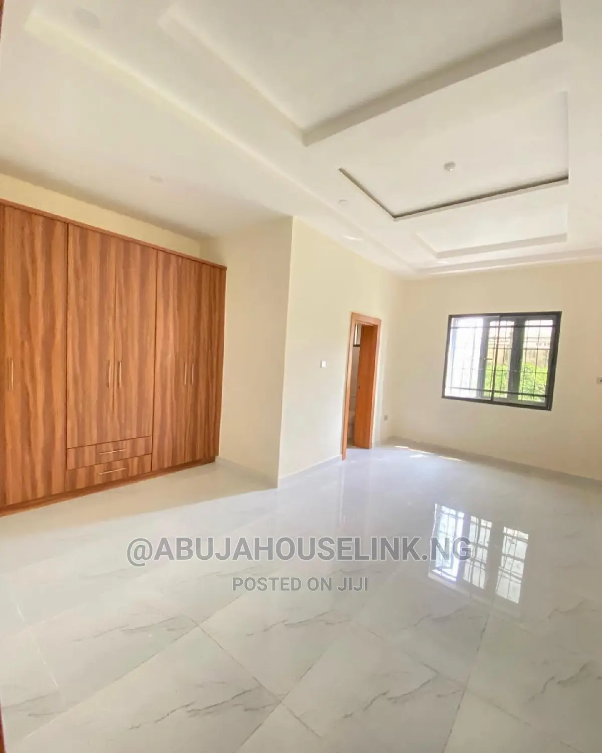 4bdrm Townhouse/Terrace in Guzape Abuja for Sale