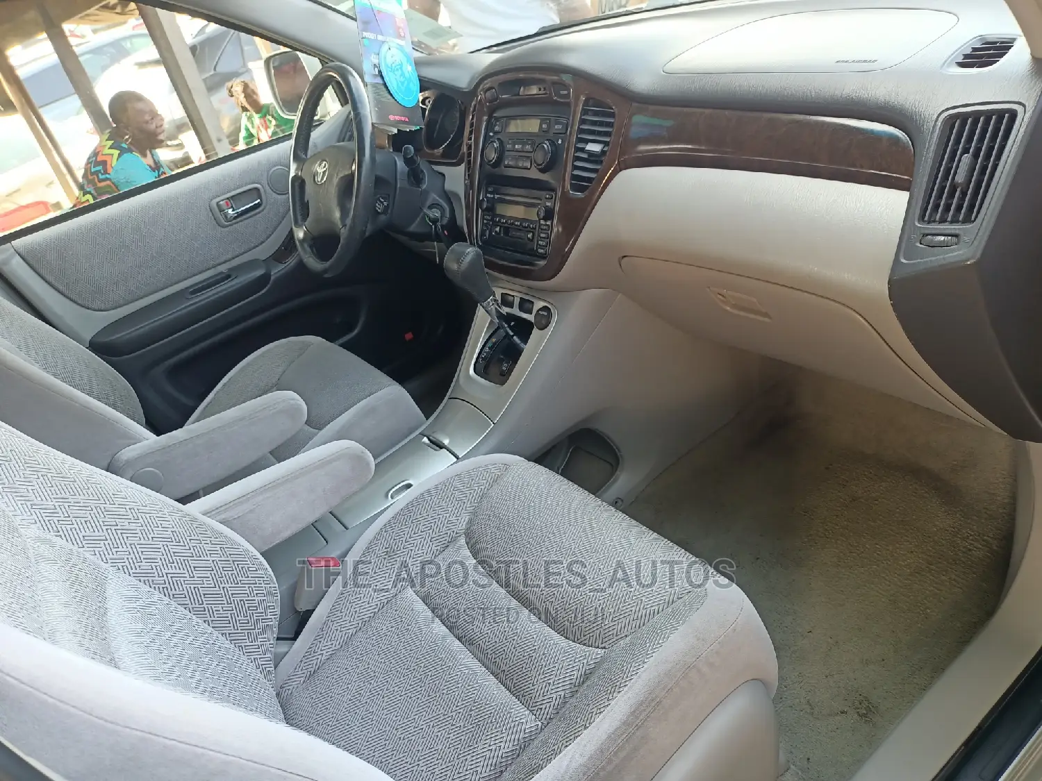 Toyota Highlander V6 FWD 2004 Gold