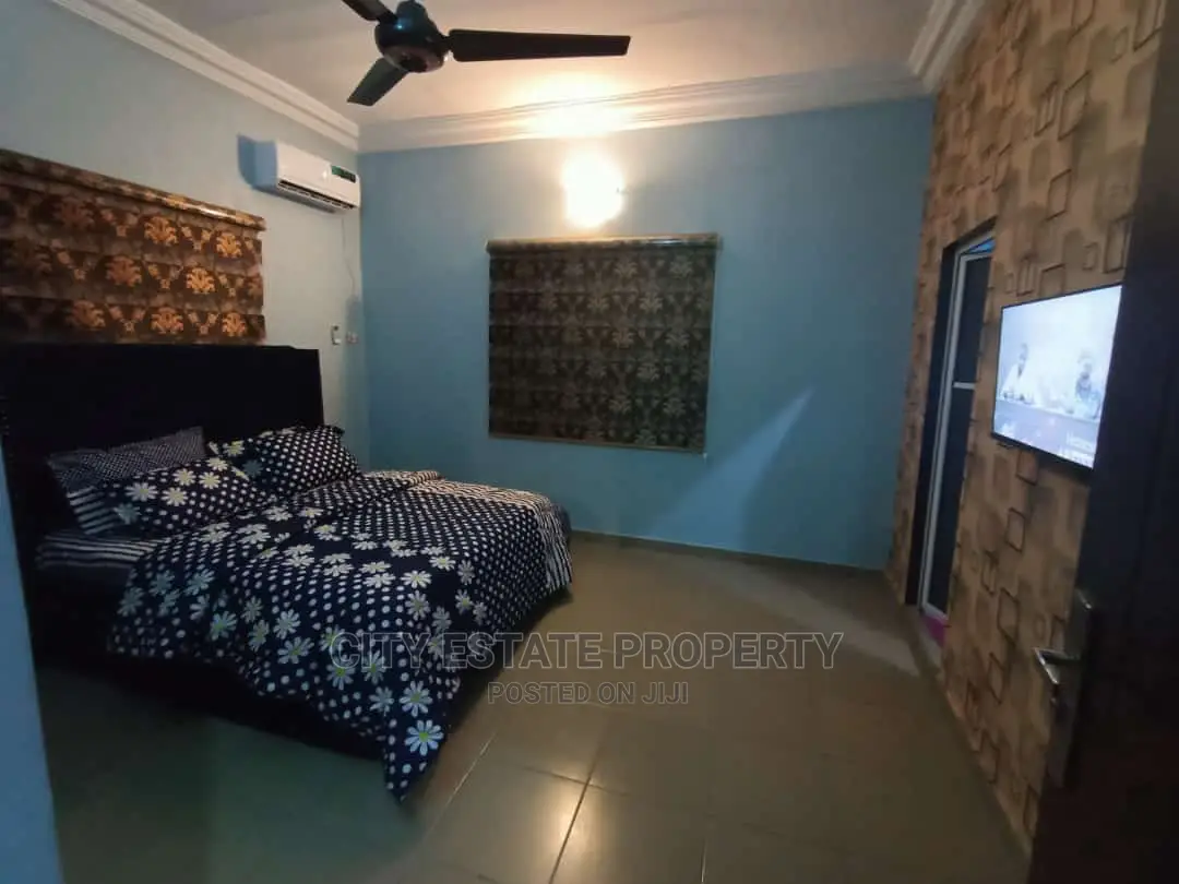 Sweet and Super Standard Two Bedroom Flat Short Let / Stay