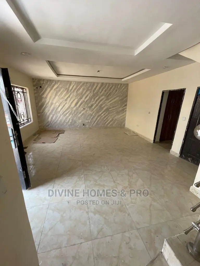 4bdrm Duplex in Life Camp for rent