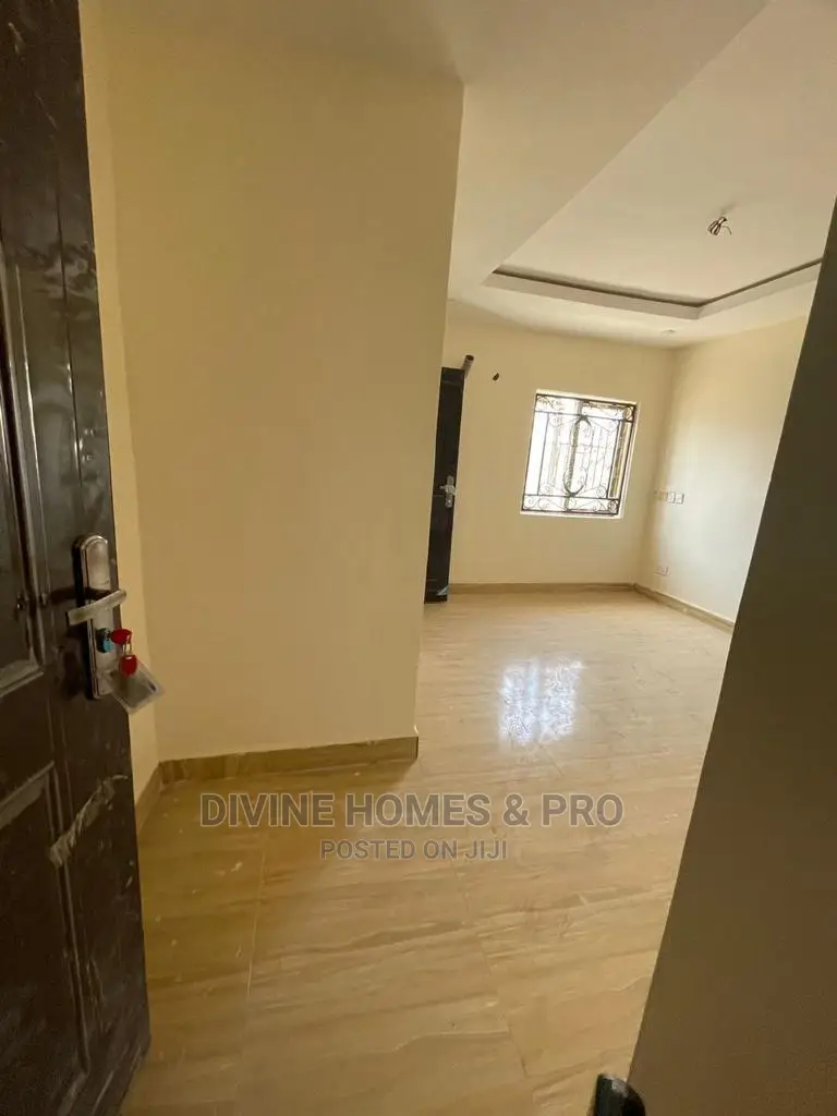 4bdrm Duplex in Life Camp for rent