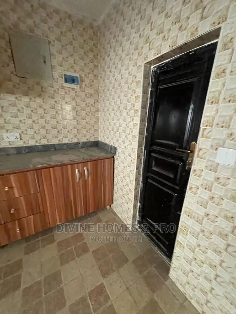4bdrm Duplex in Life Camp for rent