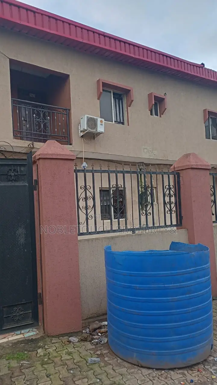 3bdrm Block of Flats in Liasu Road Ikotun, Iseri Olofin for sale