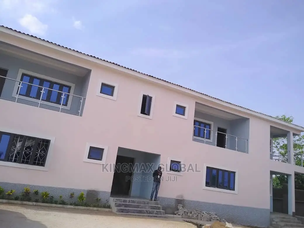 3bdrm Block of Flats in Jabi for sale