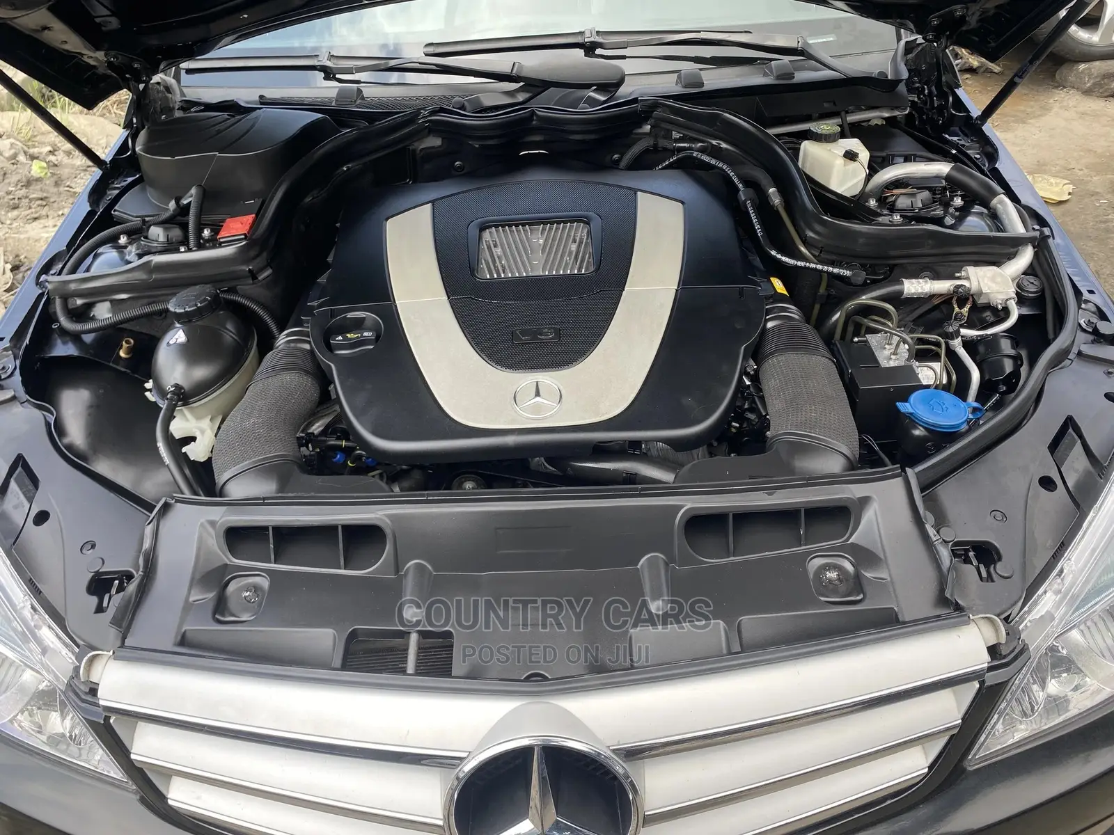 Mercedes-Benz C300 2011 Black