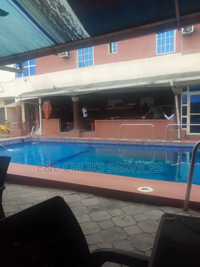 Stand Seven Rooms Hotel for Sale