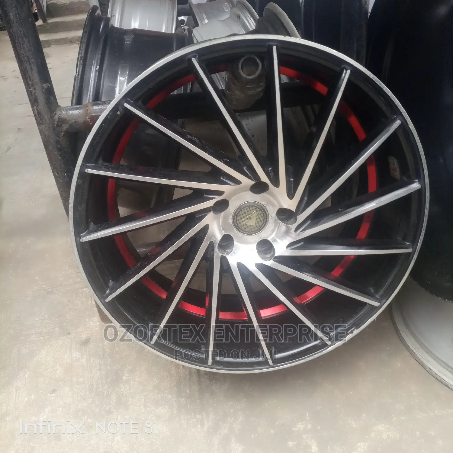 20rim Black and Red Lexus 350
