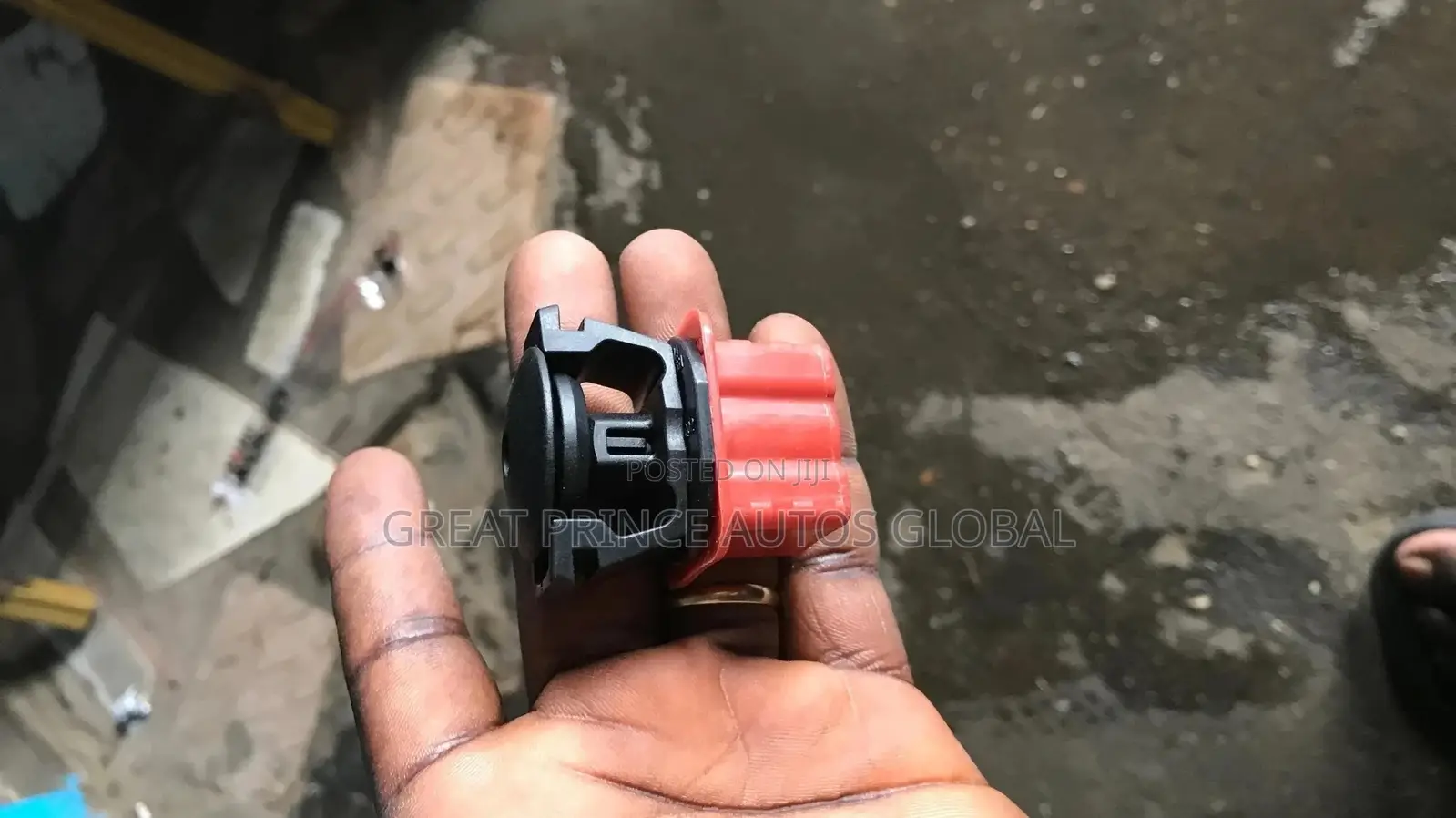 Radiator Clip C300 204 and 205,Glk and 212