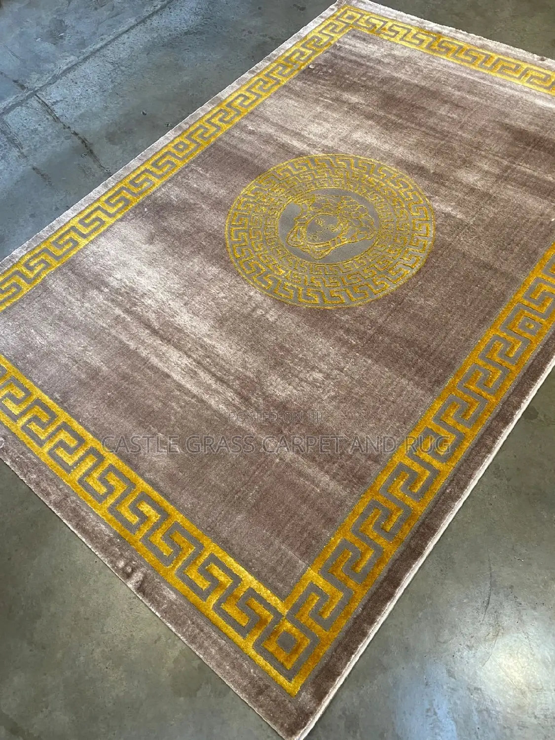 Luxury Living Room Designed Super Soft Royal Center Rug.