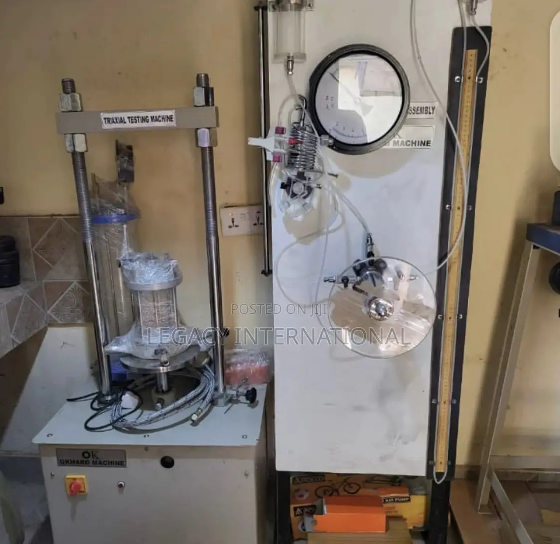 Triaxial Test Machine