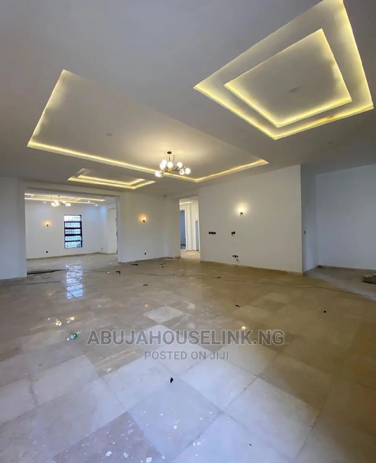 5bdrm Mansion in Asokoro Main for sale