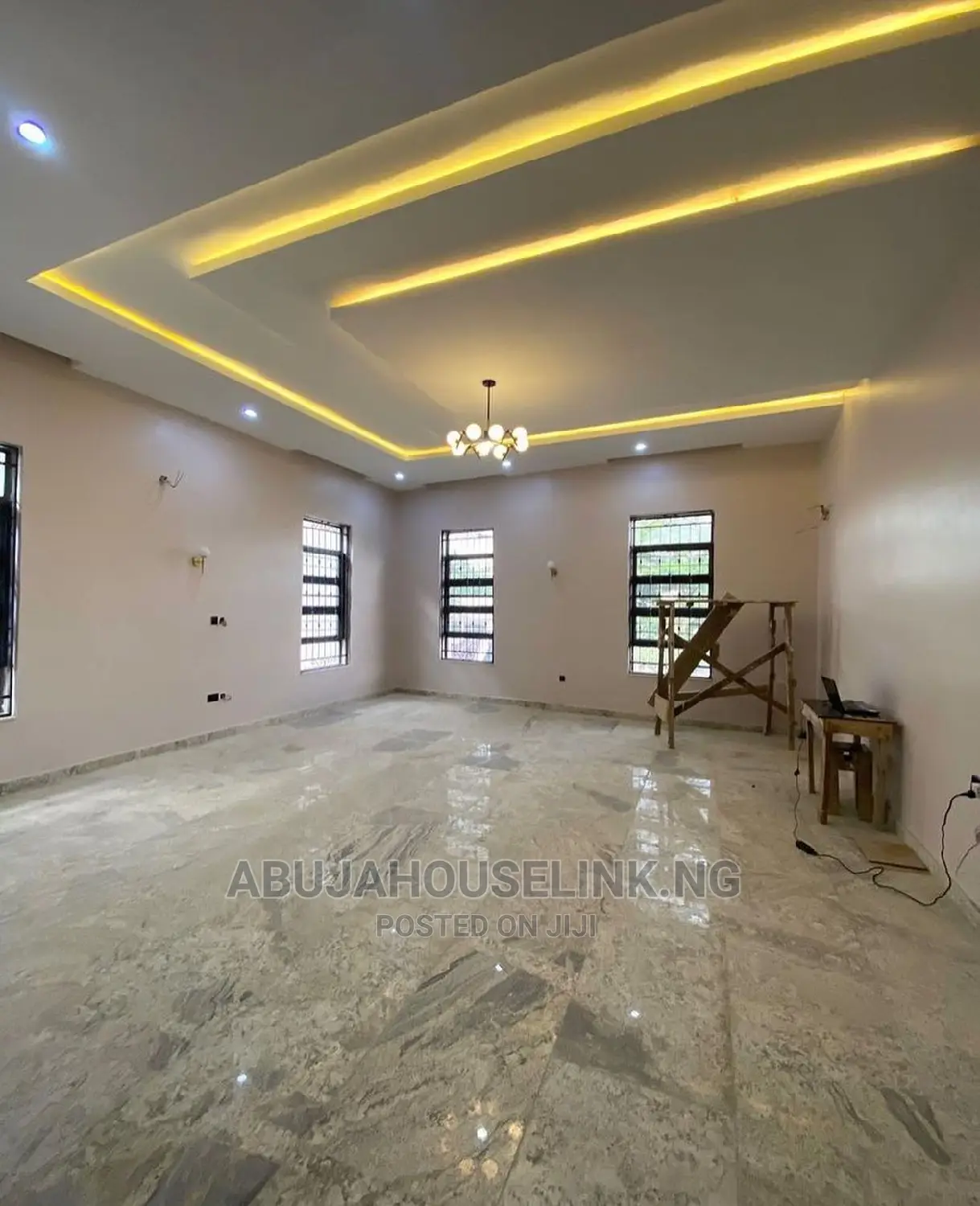 5bdrm Mansion in Asokoro Main for sale
