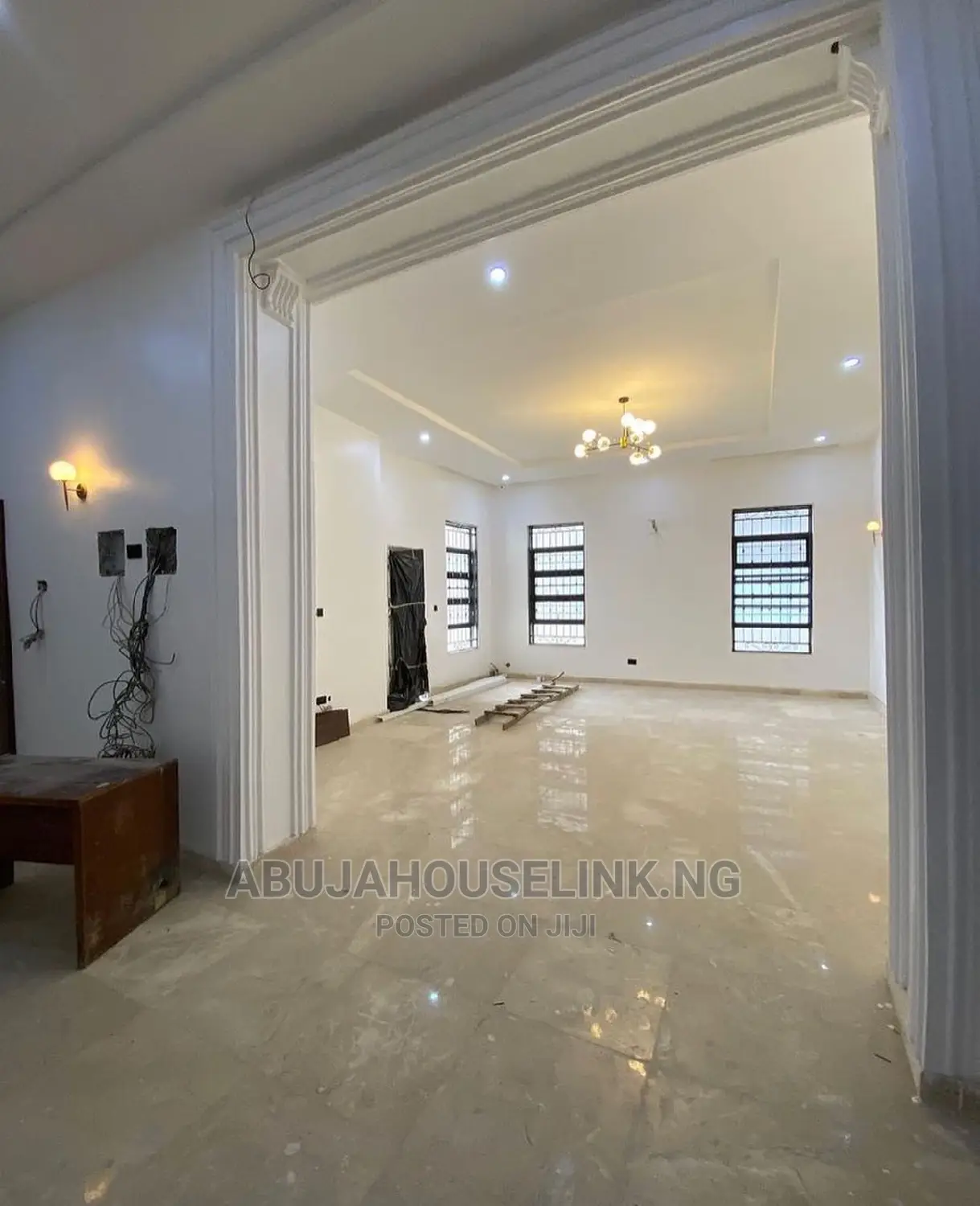 5bdrm Mansion in Asokoro Main for sale