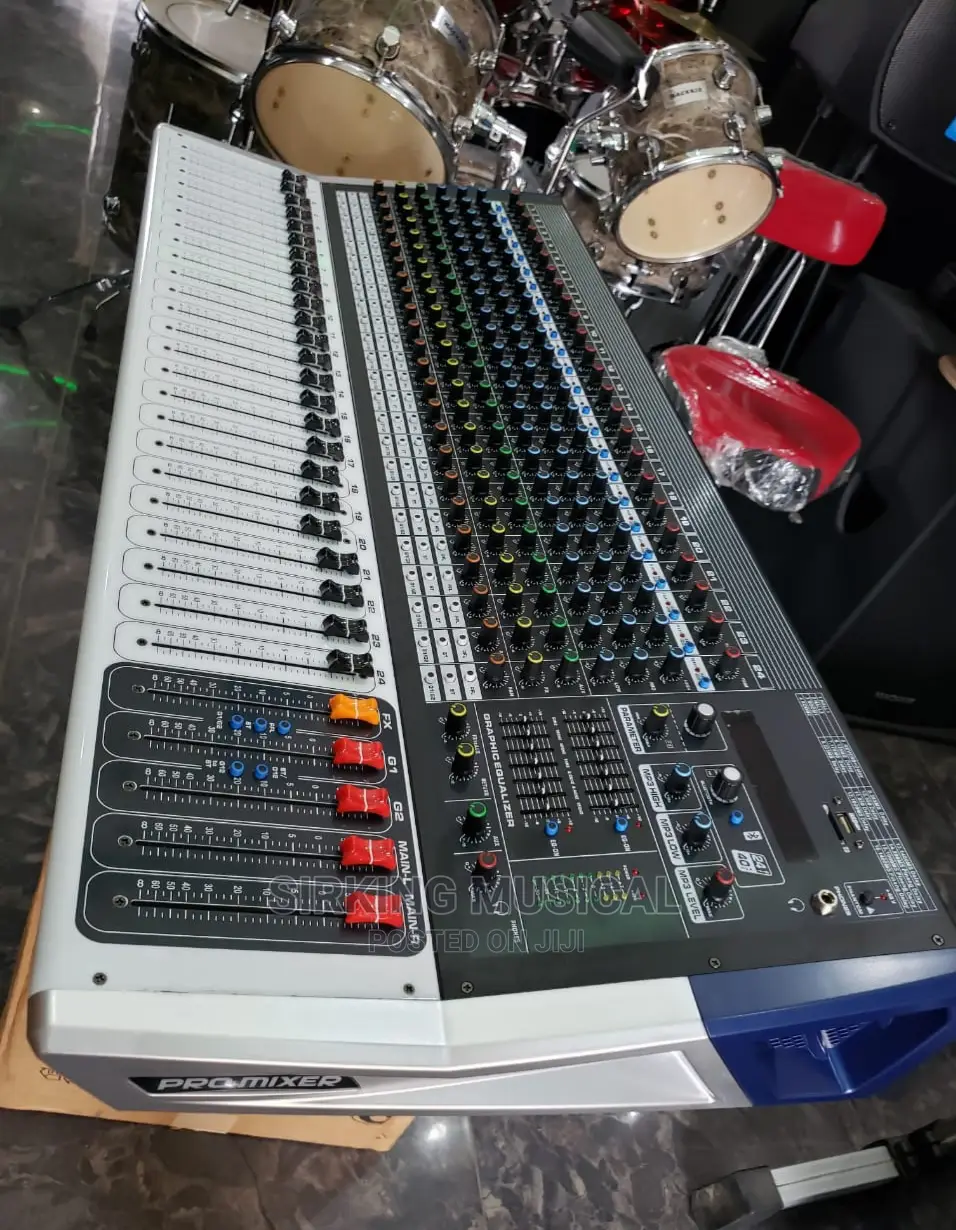 Makkie 24chnnels Mixer With 2group and 1aux