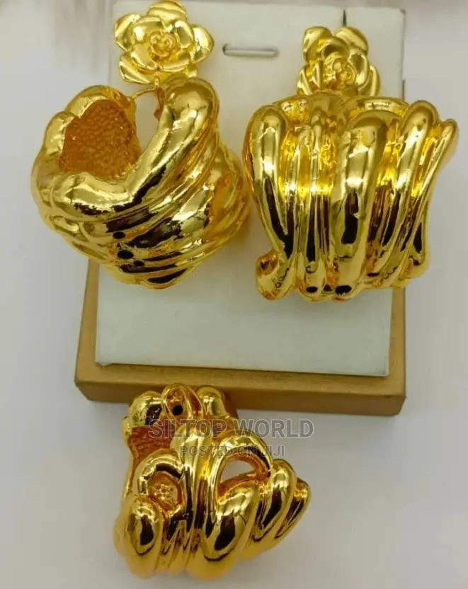 Classic Earrings And Pendant