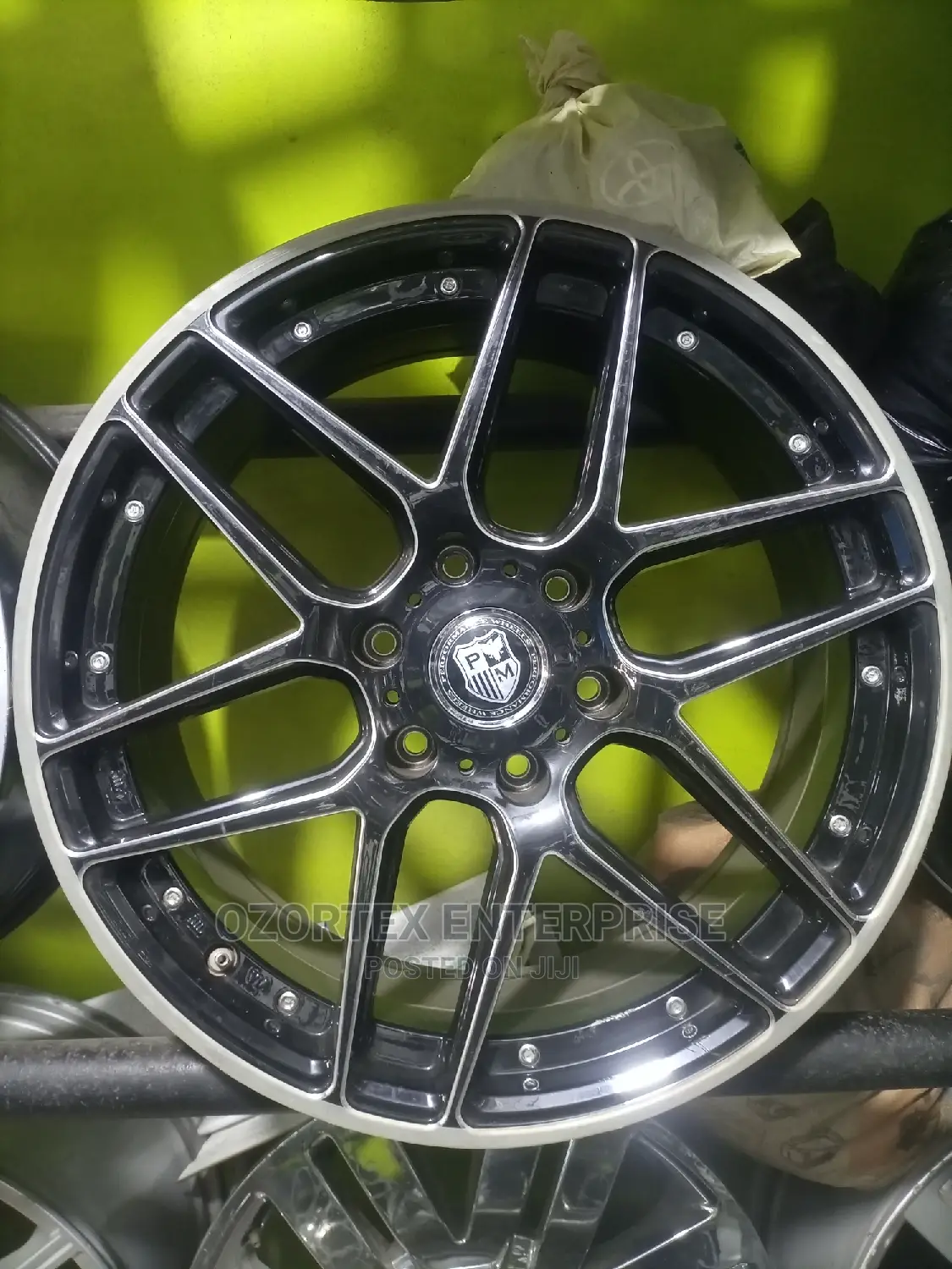 20rim for Lexus 460 Black