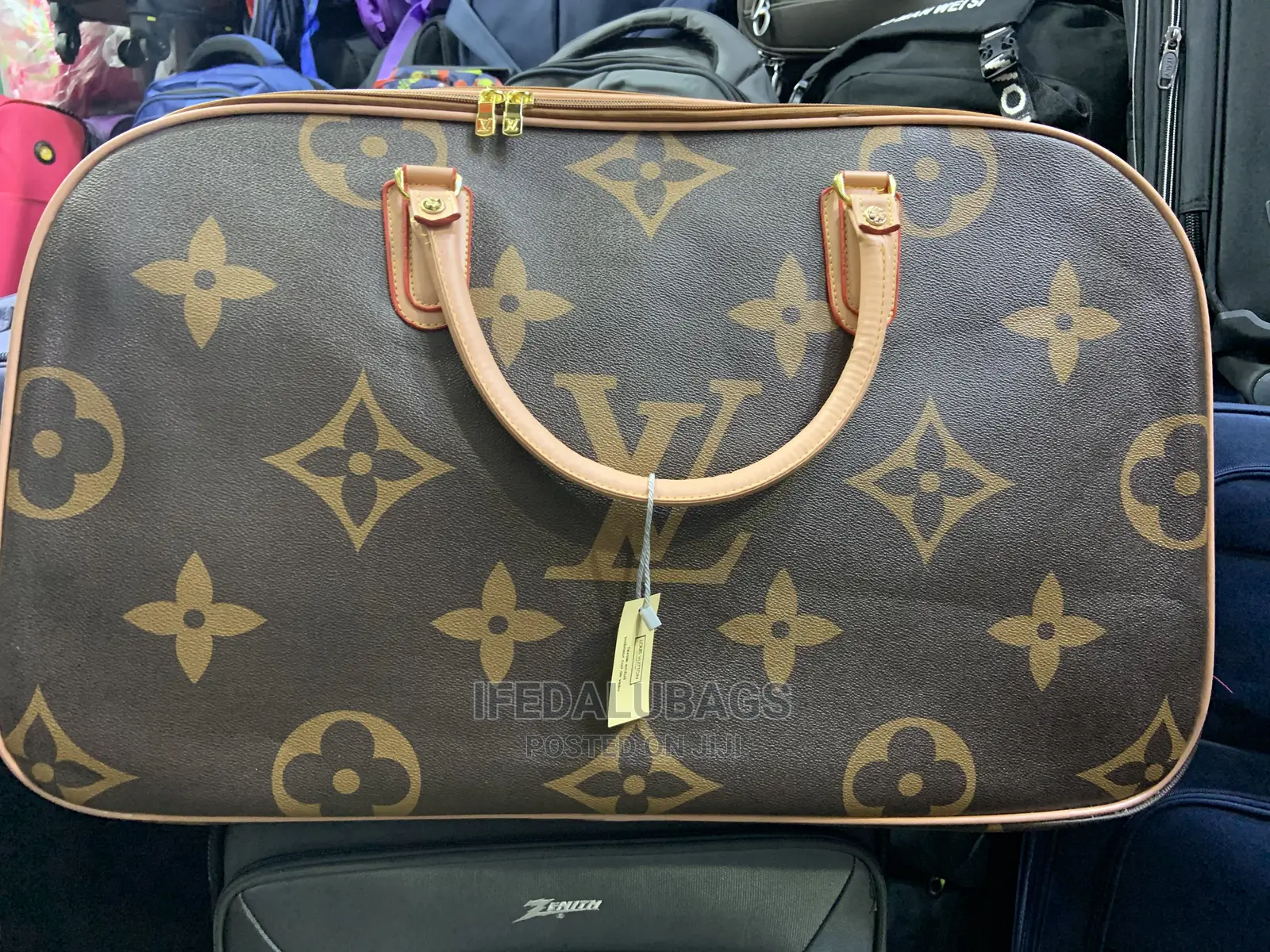Big Size Lv Traveling Luggage With Wheels