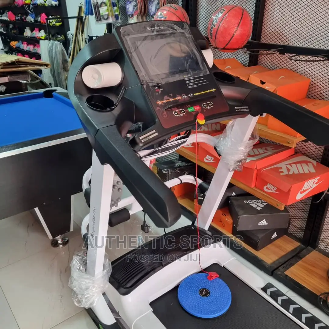5hp Treadmill
Wifi, TV
160kg User Weight