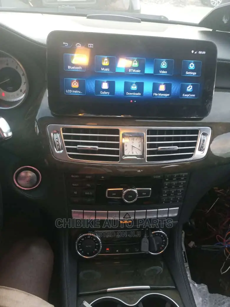 CLS/C-Classmercedes Benz Android/Inbuilt Carplay