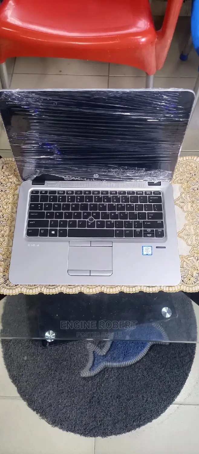 Laptop HP EliteBook 820 G3 4GB Intel Core I5 HDD 500GB