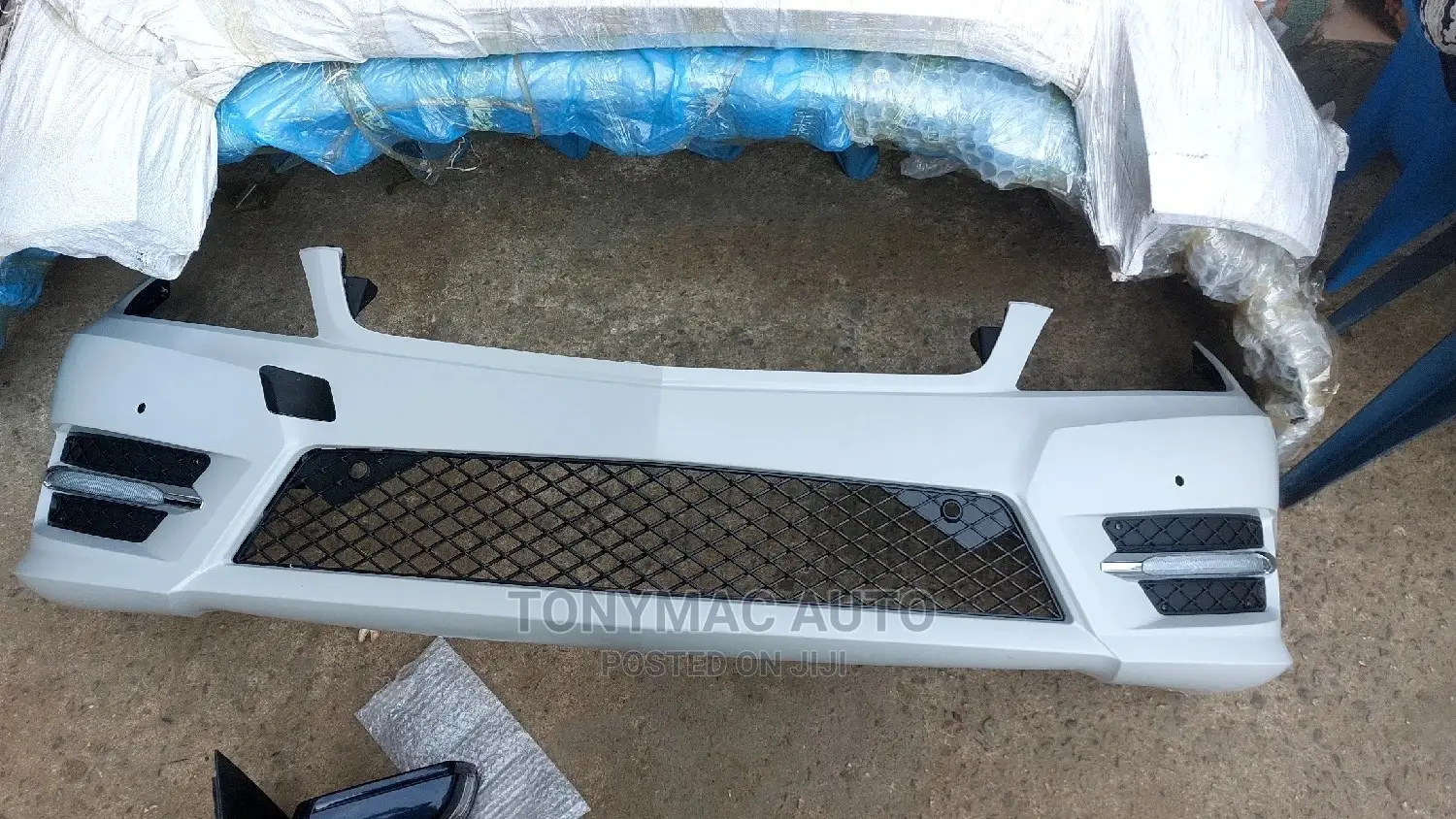 Mercedes-benz C300 2013 Front Bumpers