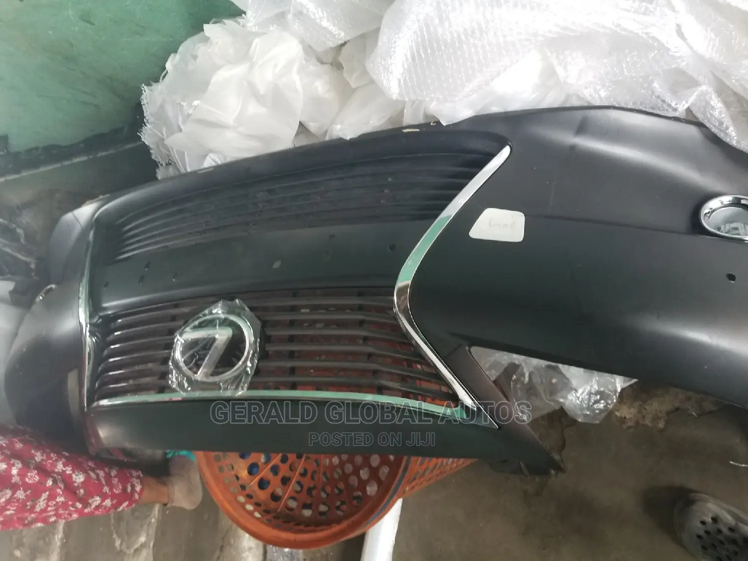 Complete Front Bumper ES 350 2014