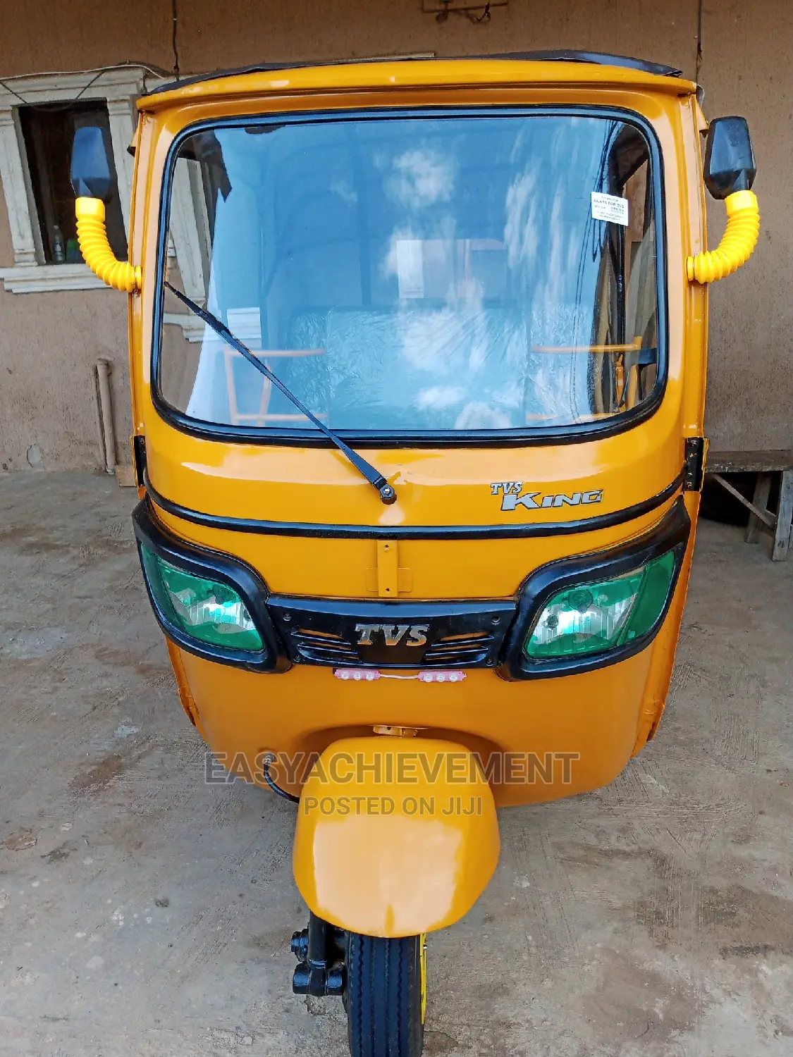 Bajaj RE 2021 Beige