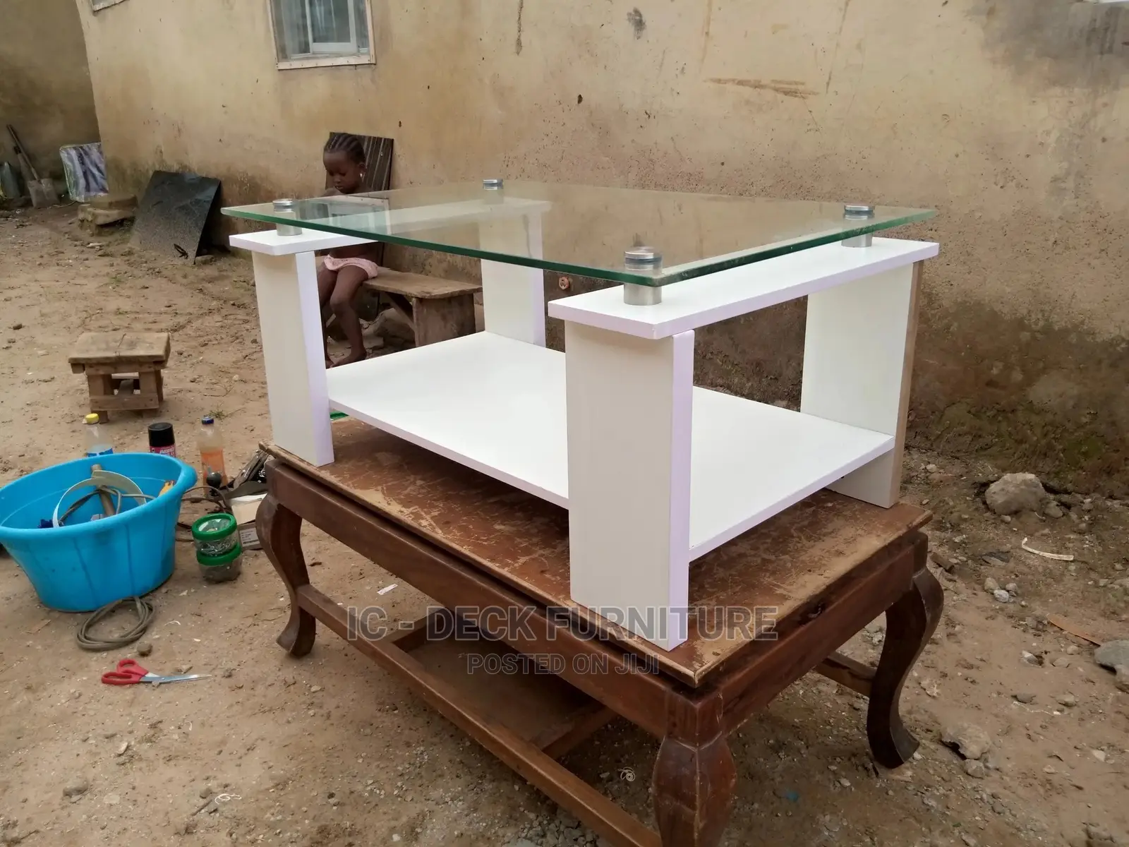 Tbl2 Transparent Thick Glass Top Center Table / Coffee Table