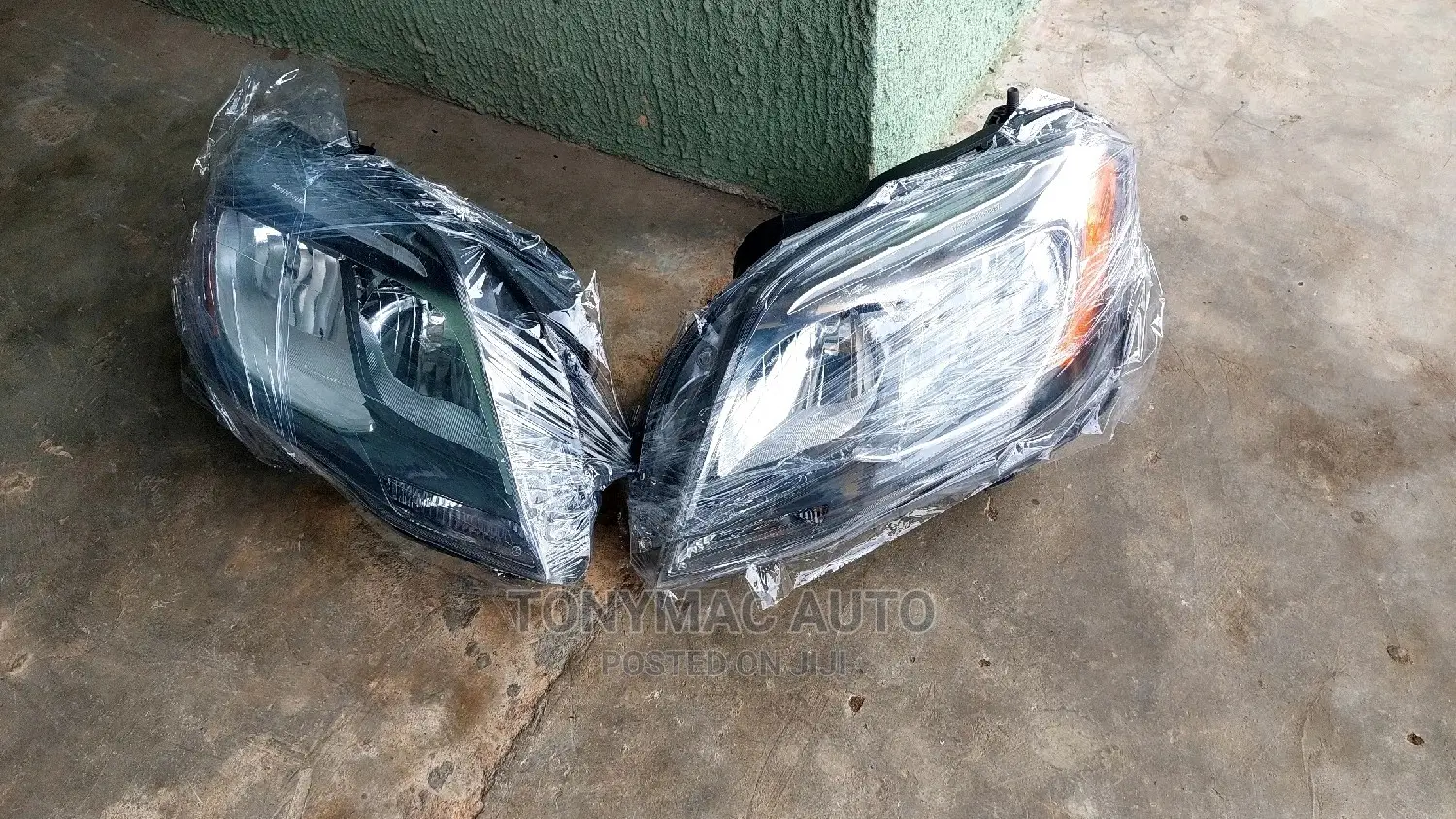 Mercedes-Benz Glk 2013 Headlights Set