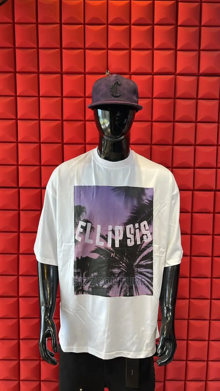 High Quality OVERSIZED T-Shirts Available in Store
