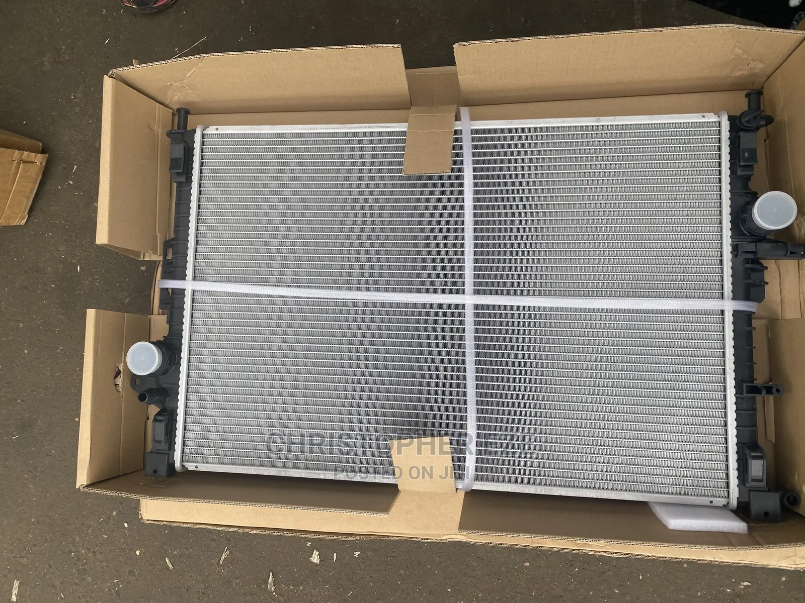 Ford Escape Radiator 2.0 Radiator 2013 2014 2015 2016