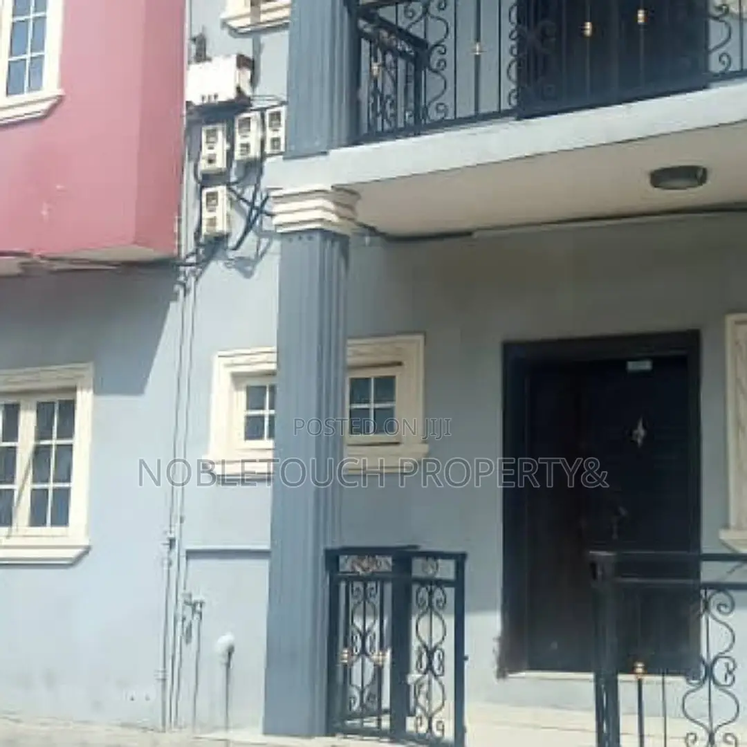 3bdrm Block of Flats in Ajao Estate Lagos for sale