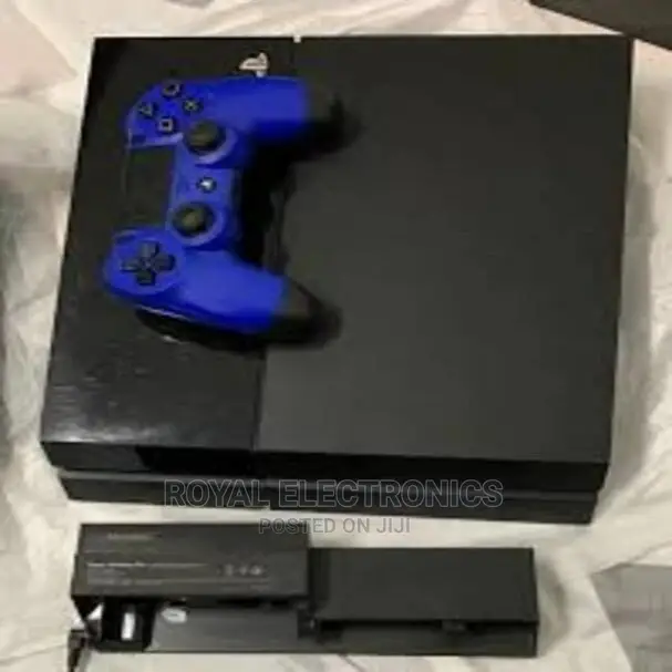 Classic Uk Used Sony Ps4 + Fifa23 14 Latest And Controller