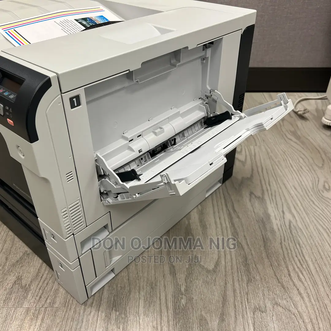 Hp Color Laserjet CP5225
