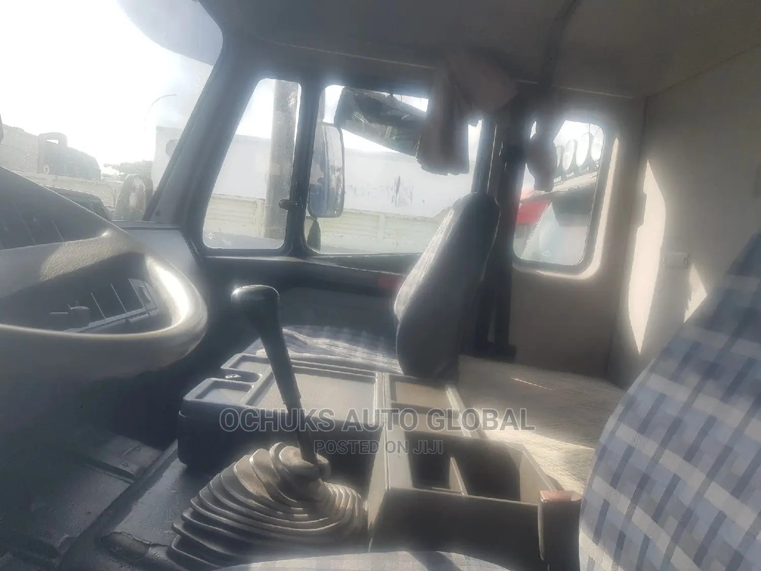 M/Benz Truck 1717 Model 8bolits 6tyers