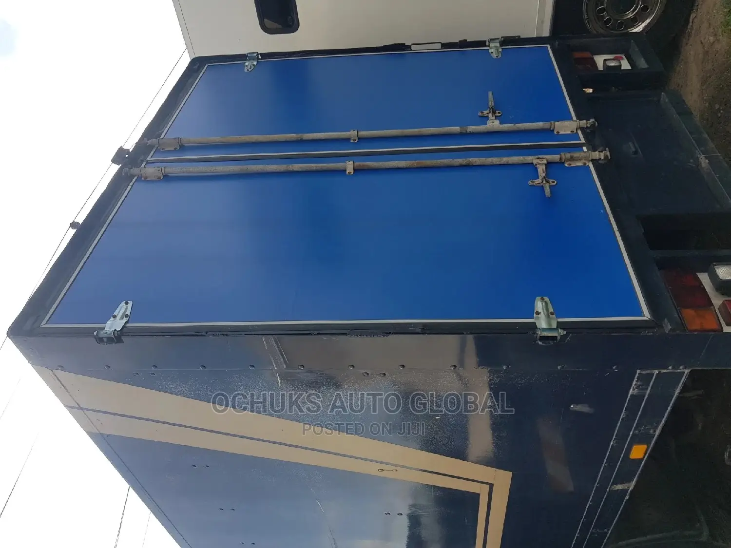 M/Benz Truck 1717 Model 8bolits 6tyers
