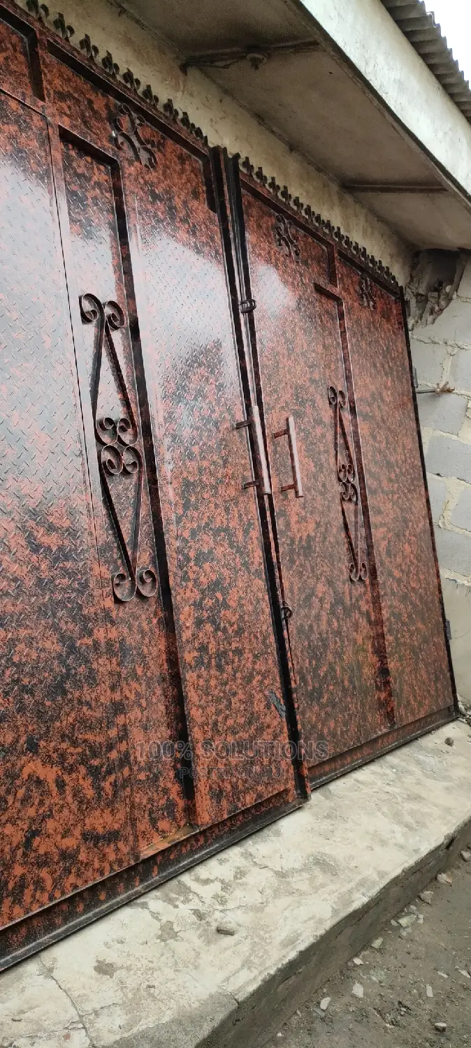 Clean and Well Fabricated Gate for Sale. Best Quality