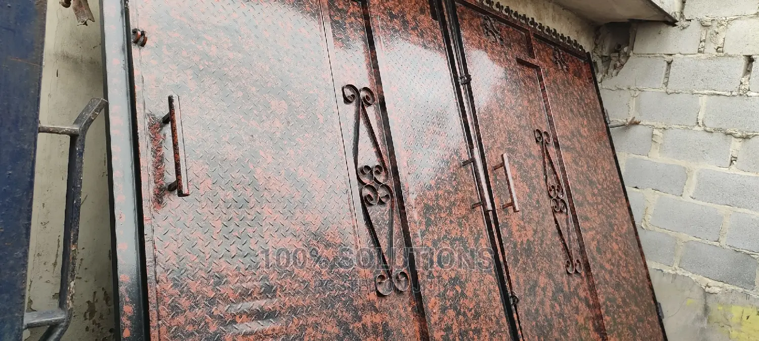 Clean and Well Fabricated Gate for Sale. Best Quality
