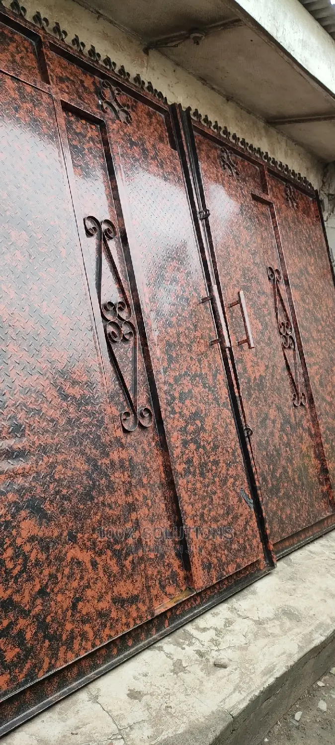 Clean and Well Fabricated Gate for Sale. Best Quality