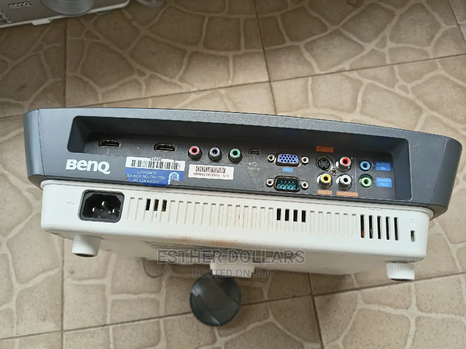 Clean Benq Projector With 2 HDMI Ports