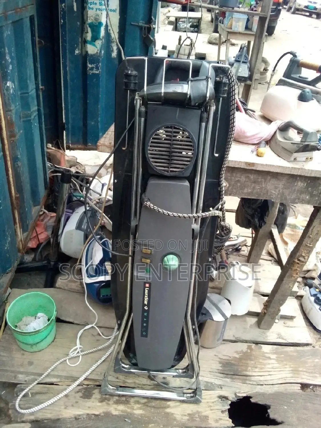 Industrial Ironing Table With Vacuum for Laundry