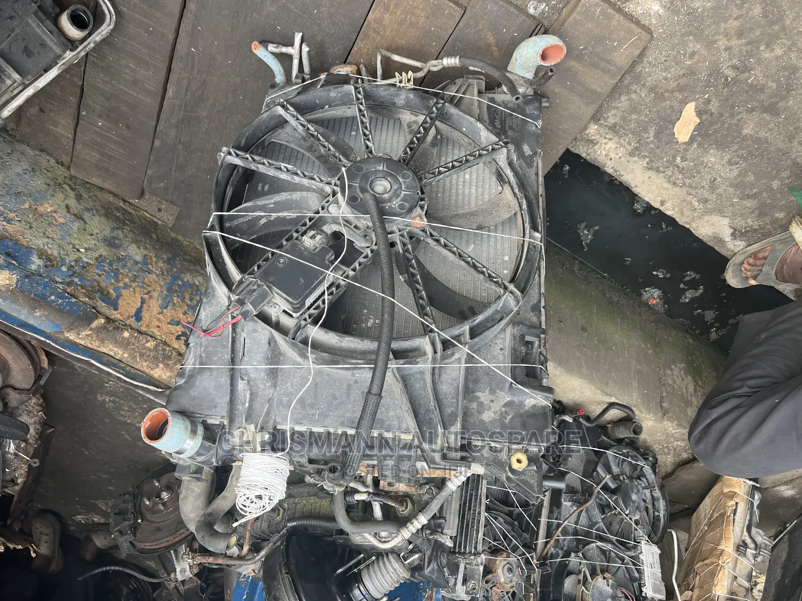 Radiator and Fan Ford Mustang