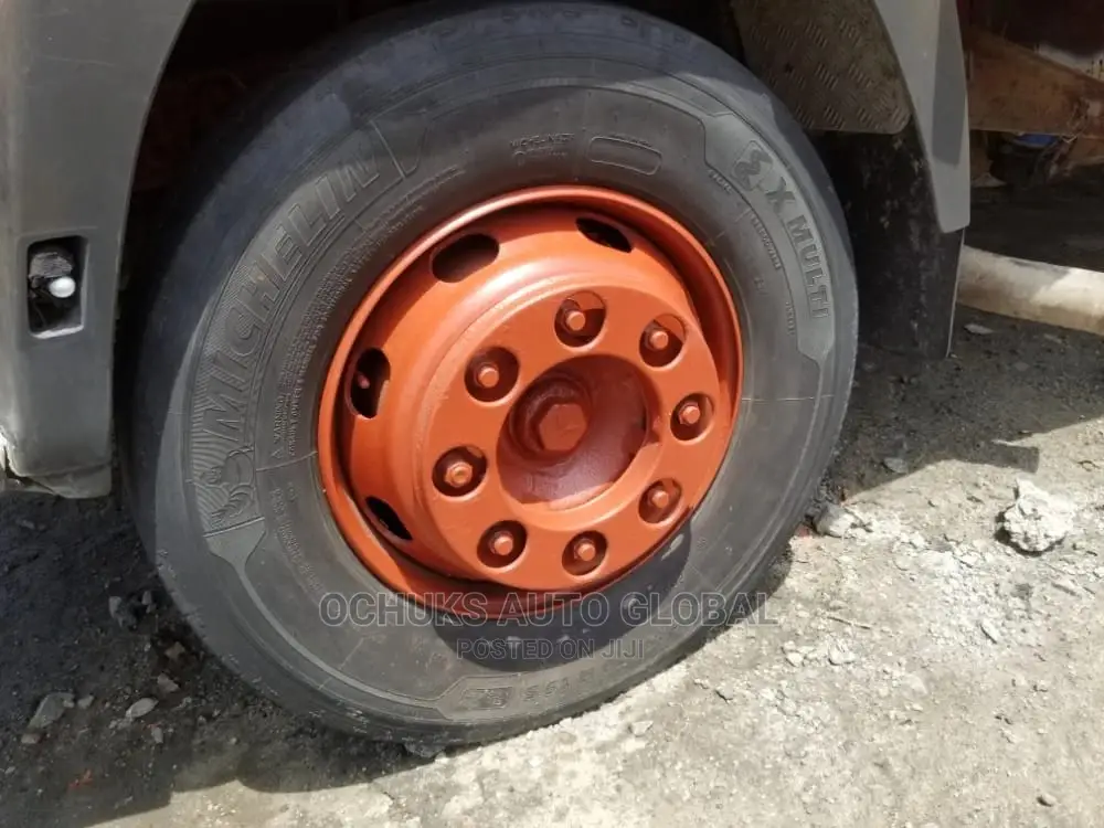 M/Benz Truck 1317 Model 8bolits 6tyers
