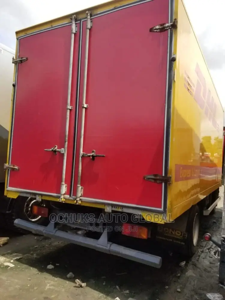 M/Benz Truck 1317 Model 8bolits 6tyers