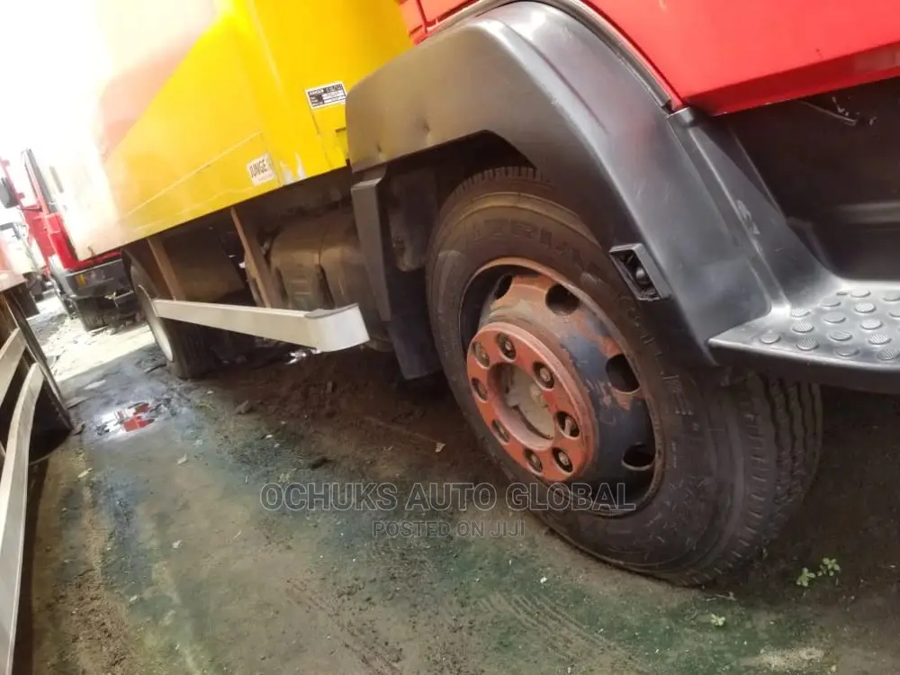 M/Benz Truck 1317 Model 8bolits 6tyers