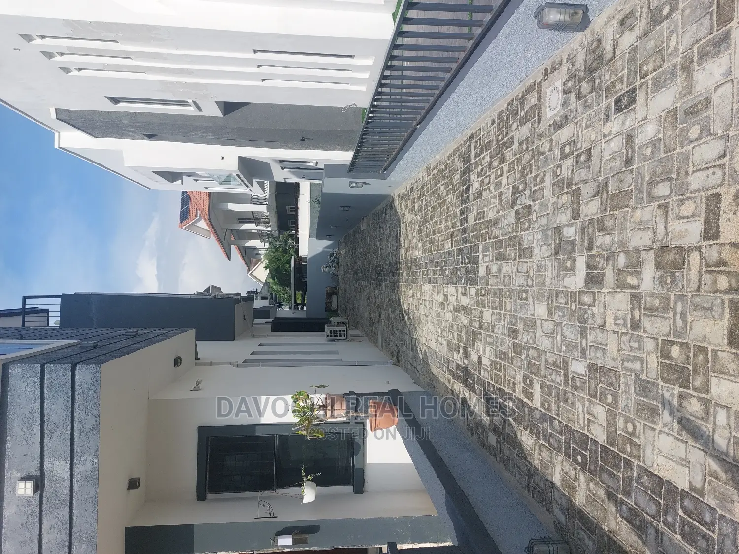 3bdrm Duplex in Megamond Estate, Ikota for rent
