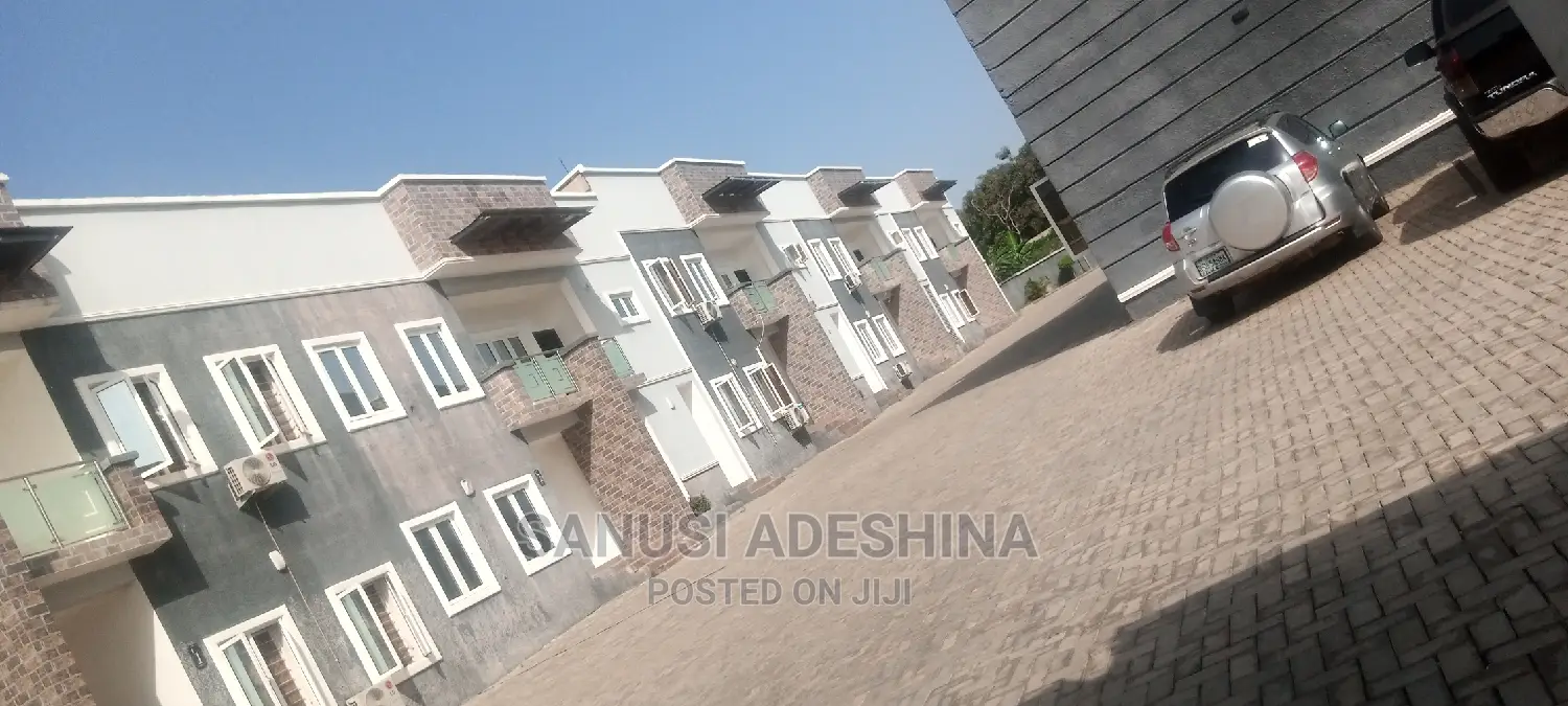5bdrm Duplex in Life Camp Fct Abuja for sale